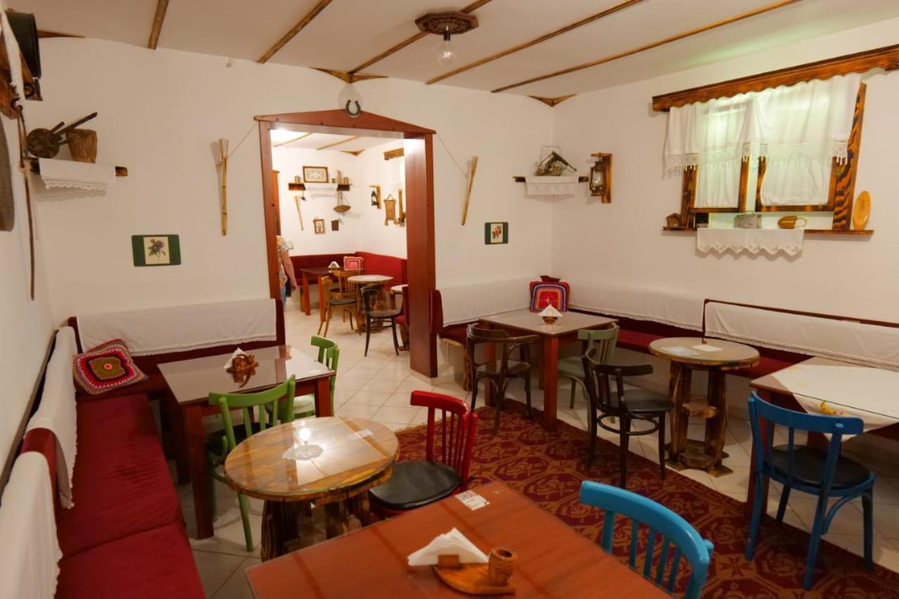 Hotel Veli Saranda Kültér fotó