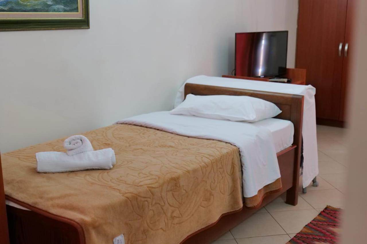 Hotel Veli Saranda Kültér fotó