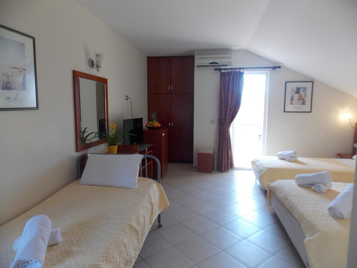 Hotel Veli Saranda Kültér fotó