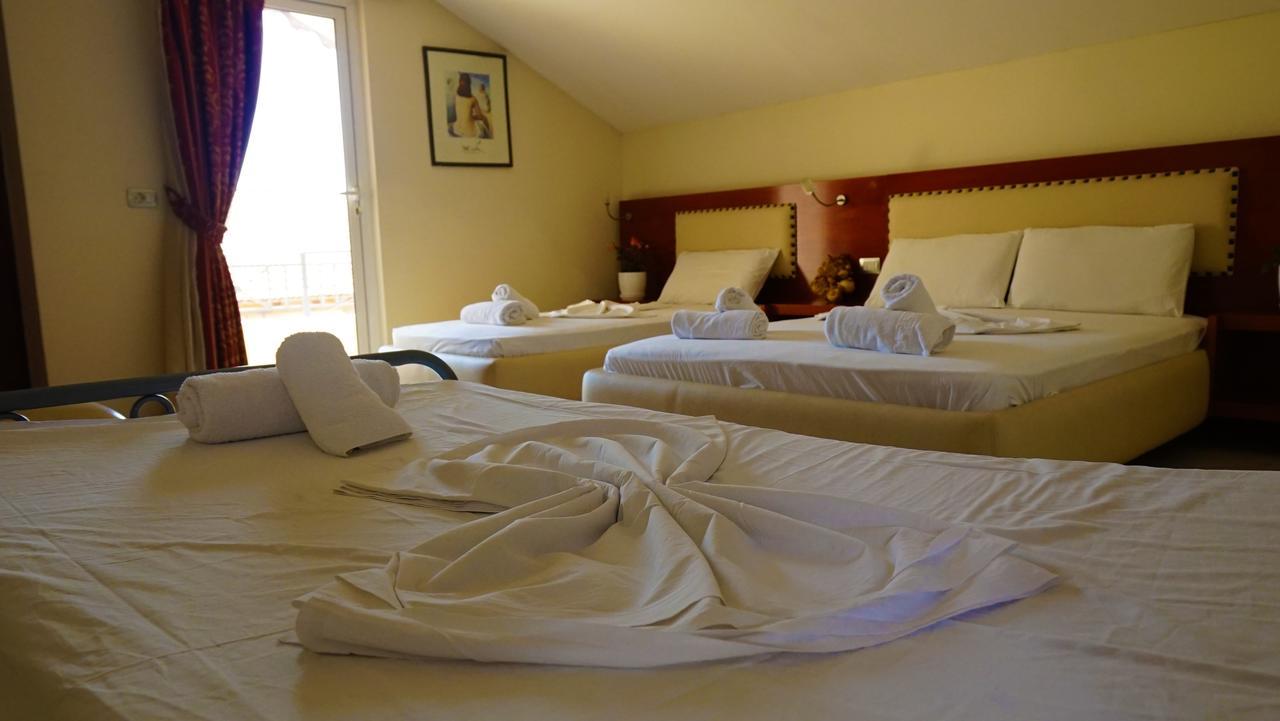 Hotel Veli Saranda Kültér fotó