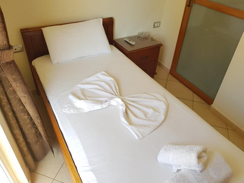 Hotel Veli Saranda Kültér fotó